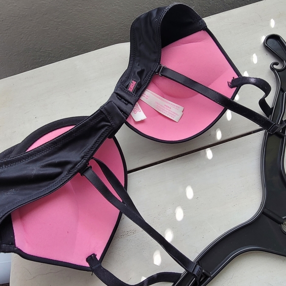 Victoria Secret Bra - Picture 2 of 3